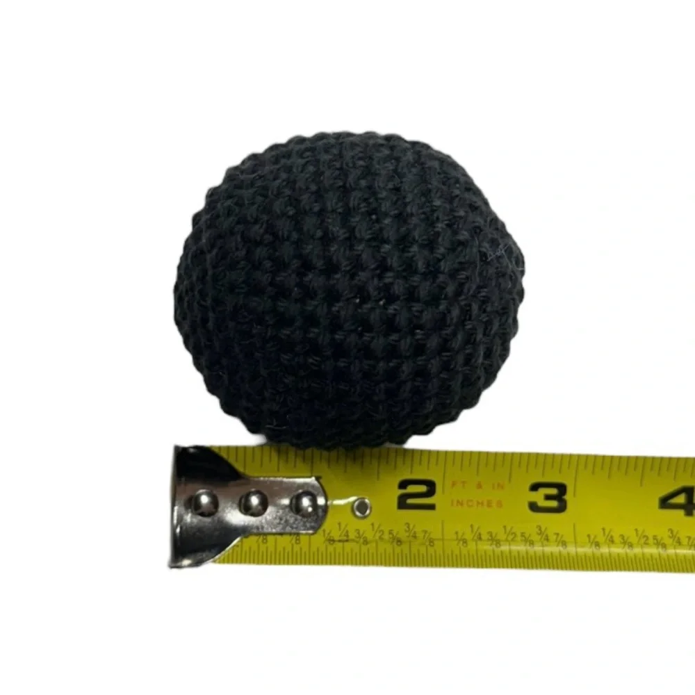 100% handmade crochet ball toy for cats with catnip inside! 100% cotton yarn toy